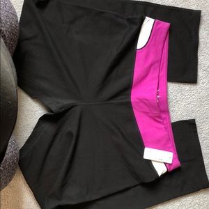 Black Reitmans hyba yoga pants